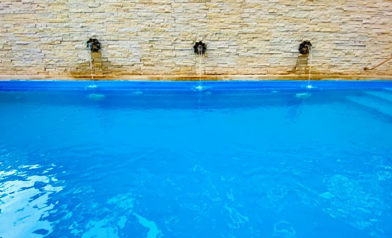 Roshani Pool Villa Gurgaon - 7Br #Privatepool #Villa #Bungalow #Garden #Staycation מראה חיצוני תמונה